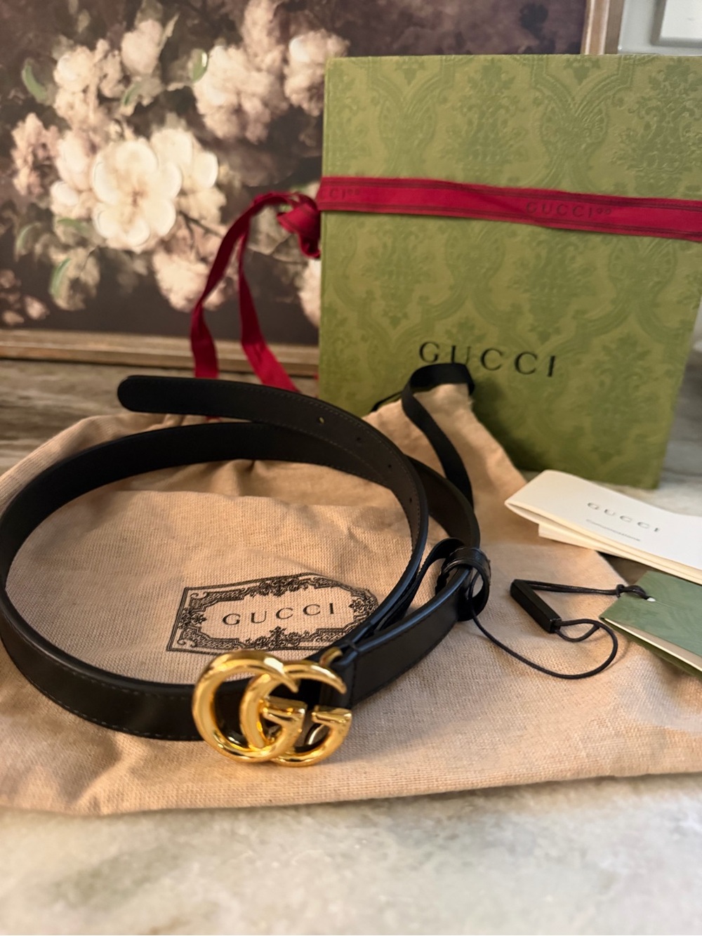 Gucci Black Leather Belt with Gold Double G Interlocking Buckle- with tags